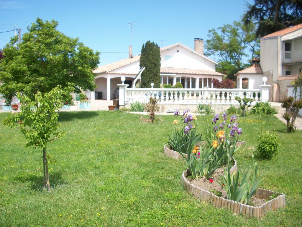 "Les Peyres" Hotel Lamothe-Landerron Buitenkant foto