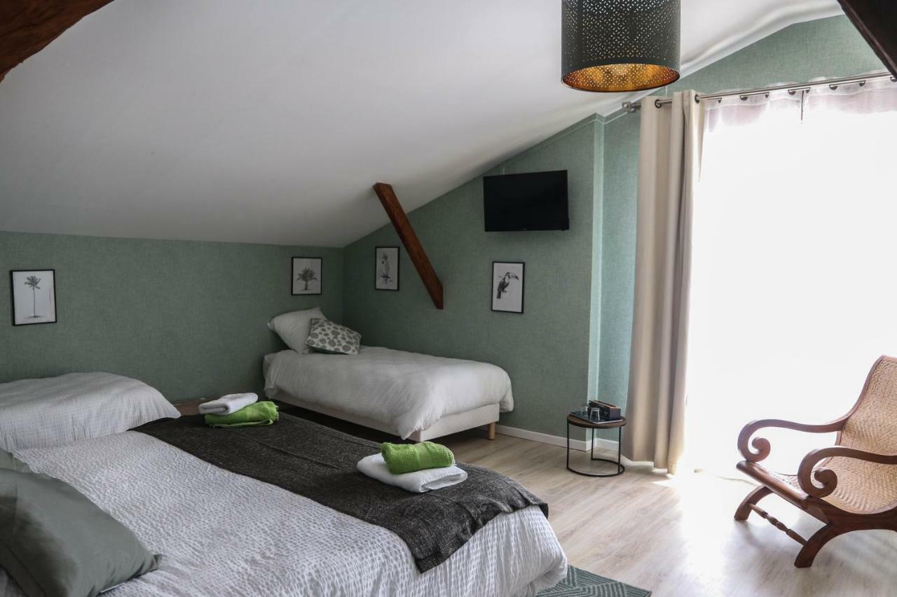 "Les Peyres" Hotel Lamothe-Landerron Buitenkant foto